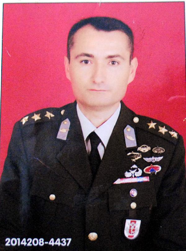Dağlıca'da şehit düşen Yarbay Ejdar'ın Ankara'daki evinde yas (2)