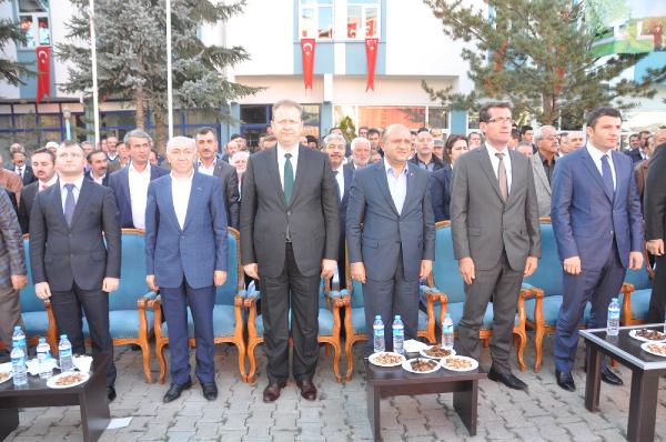 Bakan Işık: Bu kafayla daha çok uzun yıllar yerli otomobil hasreti çekilir (2)