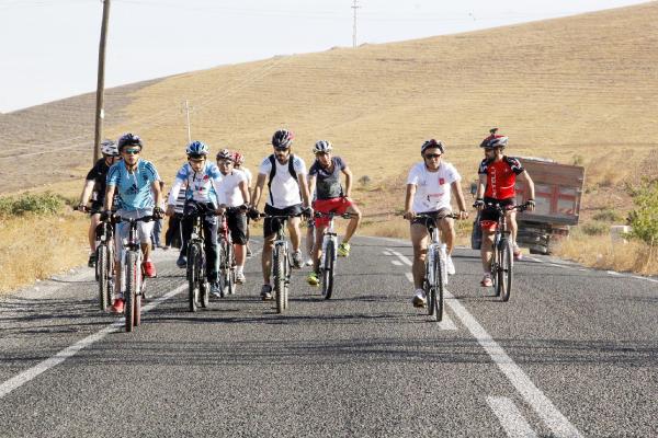 Şanlıurfa’da yarı maraton ve bisiklet yarışı heyecanı