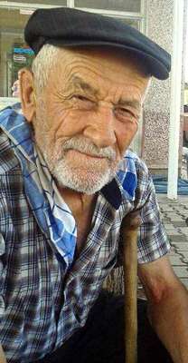 Eşinin acısına dayanamayıp intihar etti