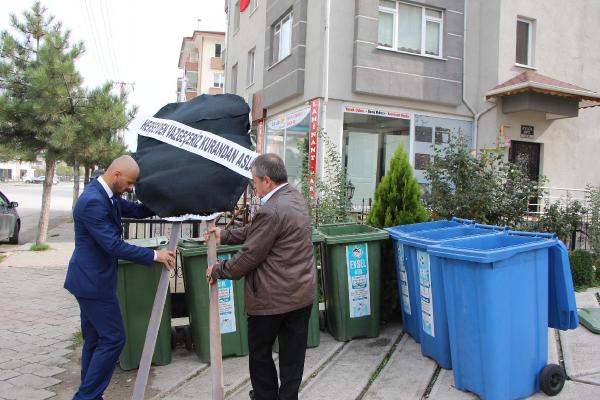 Bolu'da, çöpe Kuran-ı Kerim atılmasına tepki