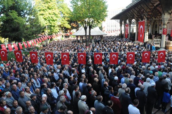 Dağlıca şehidi Astsubay Samet Çakır, Trabzon’da toprağa veriliyor (2)