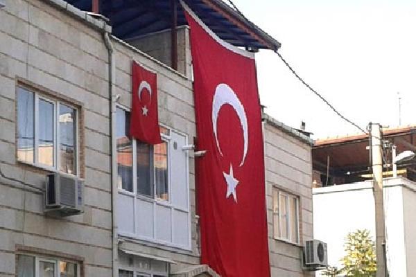 Şehit Üsteğmen'in bir aylık eşinden duygulandıran paylaşım