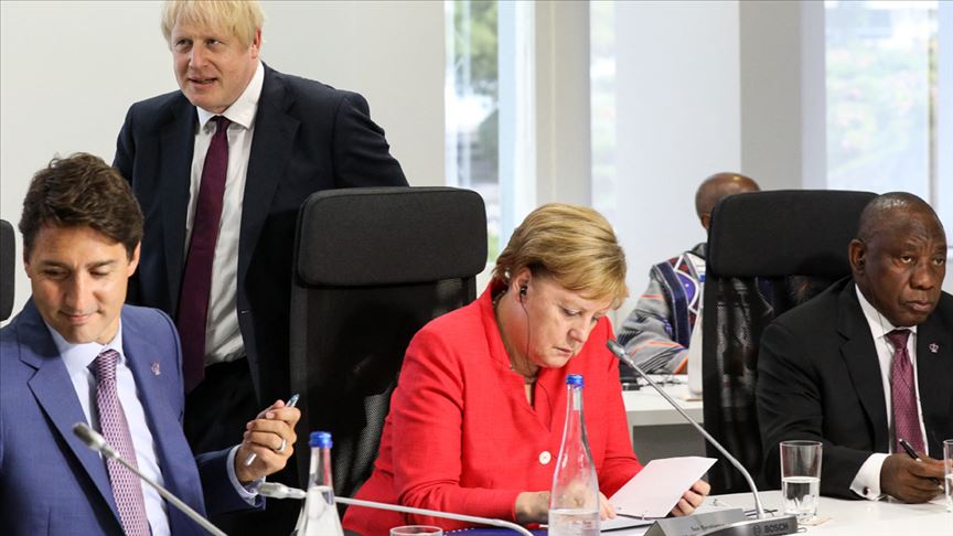 Merkel: Herkes hemfikir