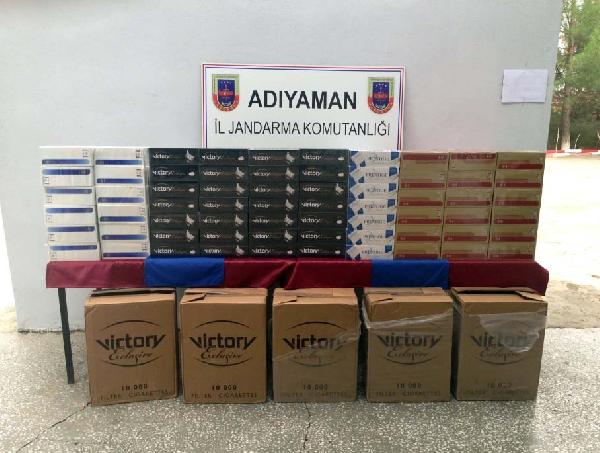 Otomobilden 14 bin 500 paket kaçak sigara çıktı