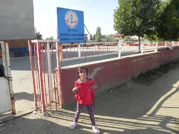 7 yaşındaki Eda, ameliyat için yardım bekliyor