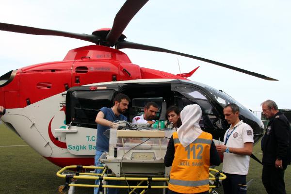 9 günlük bebek ambulans helikopterle sevk edildi