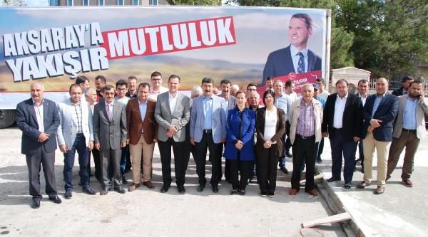 MHP adayının afişli TIR dorsesine ’Çeşme' engeli