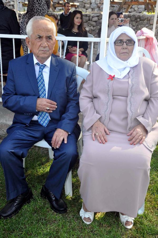 Huzurevinde ikinci baharlarına 'evet' dediler