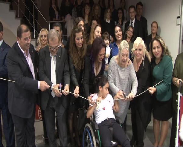 Serebral Palsili çocuklar yararına "Sabır" konulu resim sergisi