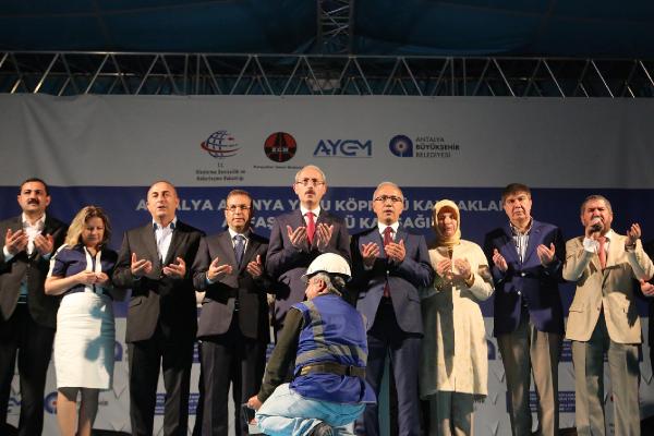 Eski bakan Elvan makasına hızlı davrandı