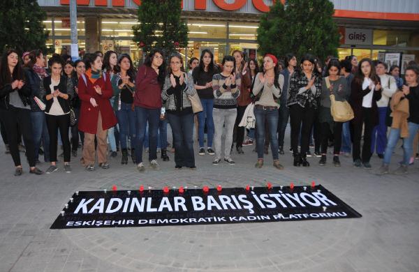 Kadınlar barış için eylem yaptı