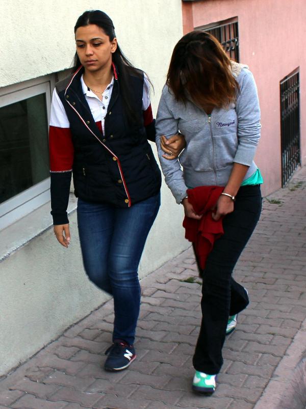 Uyuşturucu operasyonunda 1'i  kadın 2 gözaltı