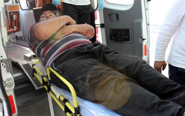 Şizofreni hastası hurdacıyı bıçakladı