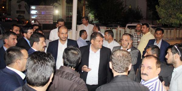 Akçakale Belediye Başkanının aracına taşlı saldırı