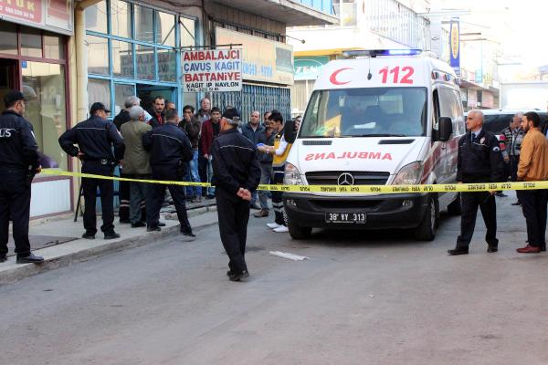 İş yerinde intihar etti