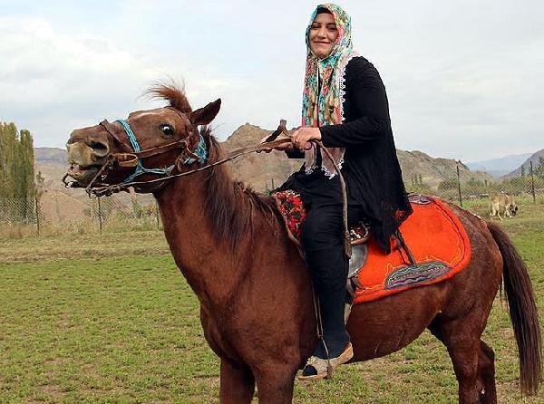3 çocuk annesi çiftçi kadından, iş bulamayanlara 'köye dönün' çağrısı