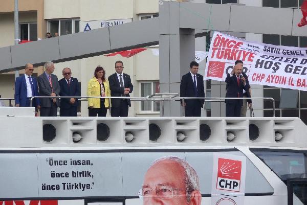Kılıçdaroğlu yağmur altında konuştu; 1 Kasım seçimlerinde cumhuriyet oylanacak (2)
