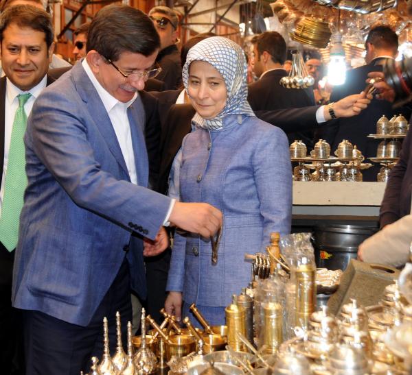 Davutoğlu: Hain kumpaslara en iyi cevap sandıktan çıkacak sonuçtur