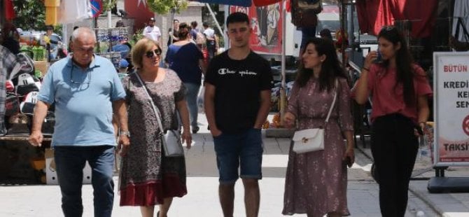 Avrupa’da kazanıp, memleketlerinde harcıyorlar