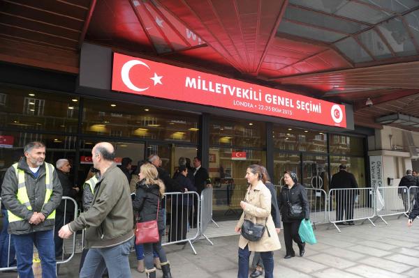 İngiltere'deki Türkler sandık başında