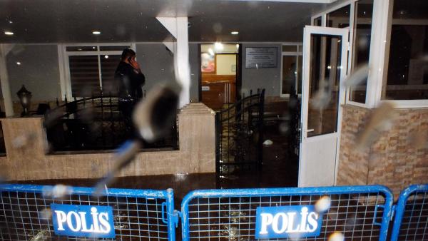 Marmaris sağanak yağmura teslim oldu