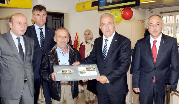 PTT'den 175'inci yılda 175'inci müşteriye pul koleksiyonu