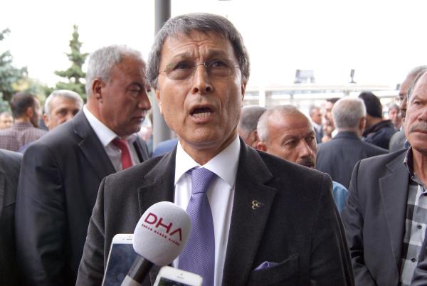 Halaçoğlu: Davutoğlu başka iş bulamadı, gençleri evlendirmeye kalkıyor, kız bulacakmış