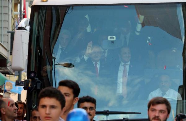 Kılıçdaroğlu: Etnik kimlik ve din üzerinden siyaset yapanlara güvenmeyin (3)