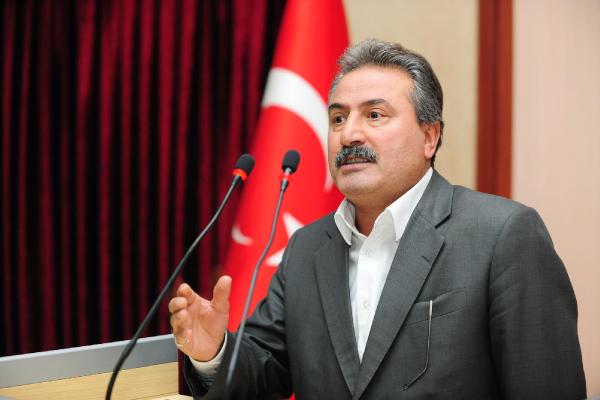 Van YYÜ'de deprem anma töreni düzenlendi