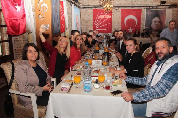 CHP'li Özel: Bugün sivil bir darbeyle karşı karşıyayız