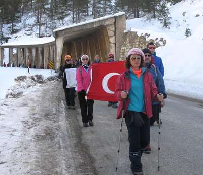 Zigana Dağı'nda çığ kurbanı dağcılar anıldı