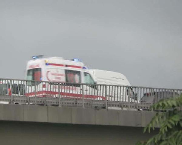 Ambulanslara emniyet şeridi engeli