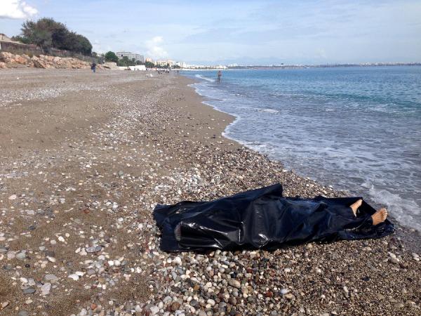 Rus turist denizde boğuldu