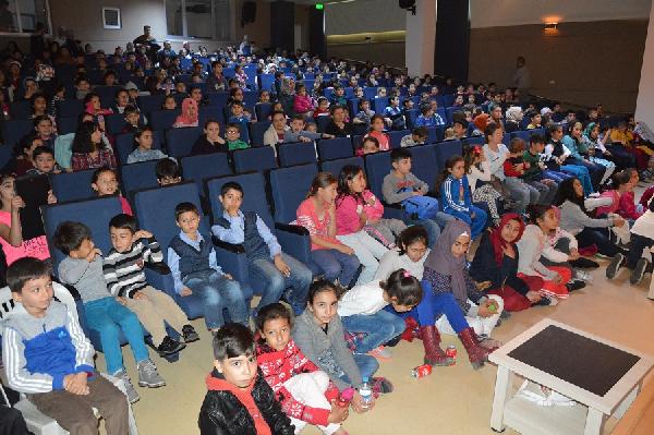 (Fotoğraflı Bülten Dağıtımı) Bosch Çevre Çocuk Tiyatrosu