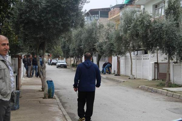 Evin önüne bırakılan şüpheli valizdeki kablolu kutu korkuttu