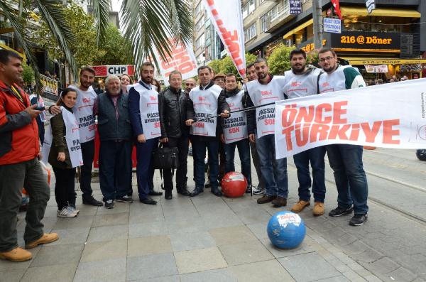 CHP'lilerden derbi öncesi Passolig eylemi...