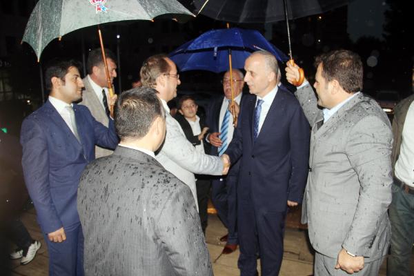 Türk İş Başkanı Atalay: Terörün bedelini bölge halkı ödüyor