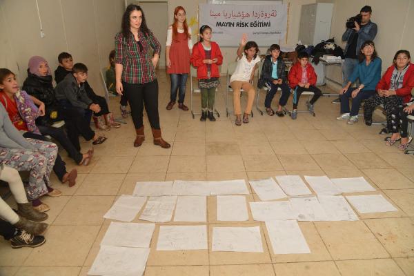Diyarbakır'da çocuklara mayın riski eğitimi verildi