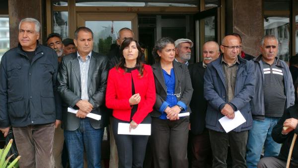 Tunceli'de suç duyurusu: Mezarlar tahrip edildi