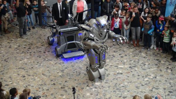 Geleceğin robotu Cenevre’de tanıtıldı