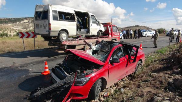 Kaza yapanların yardımına gidenler kaza yaptı: 1 ölü, 3 yaralı