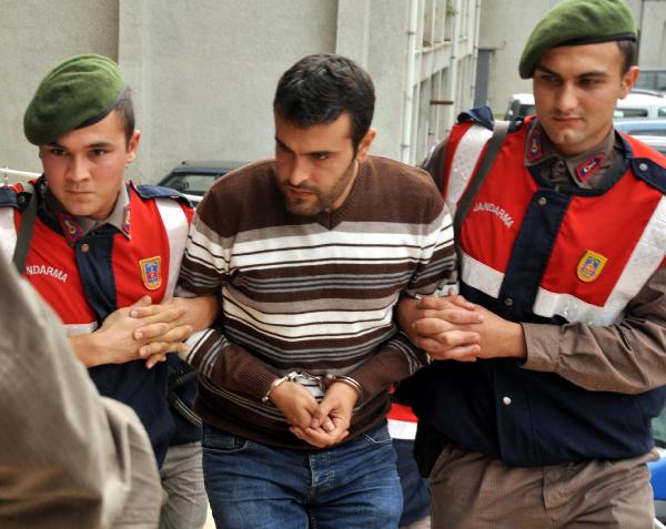 Eşini 33 bıçak darbesiyle öldüren madenci: Beni aldattığını öğrendim