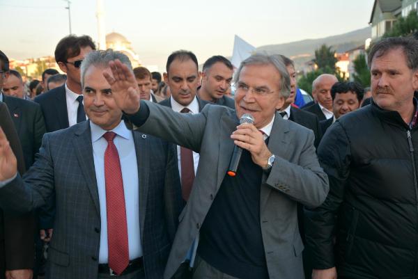 AK Partili Şahin: 'Geçim' sorunu yaşayan iktidarlarla milletin 'geçim' sorunu çözülmez