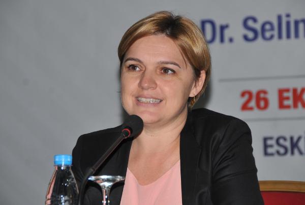 CHP'li Böke: Başbakan erkeklere gelin bulacağını vaat etti ama kaynağını açıklamadı