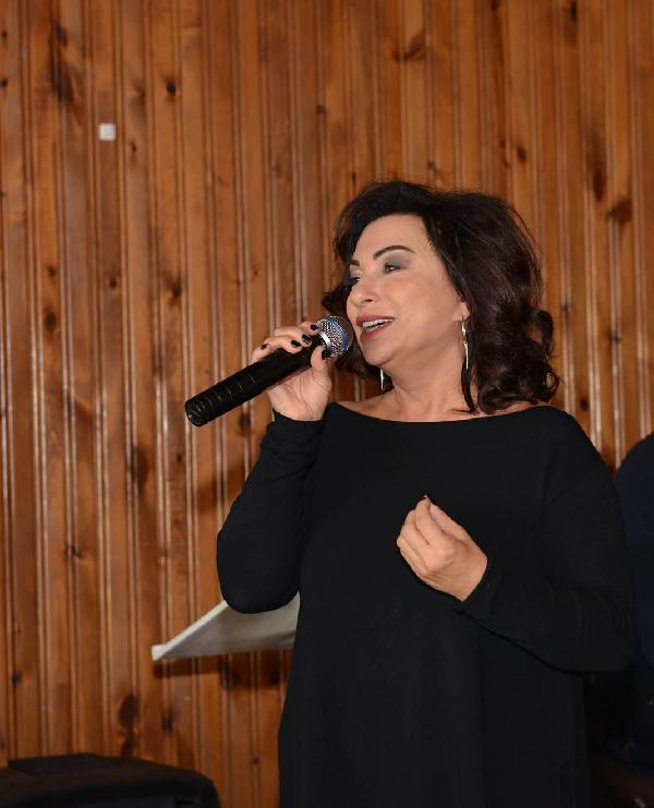 Tiyatro sanatçısı Nilgün Belgün: Kadınlarımız dizilerle uyutulmaya çalışılıyor