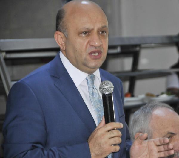 Bakan Işık, İzmit'te sanayi esnafına yerli otoyu anlattı