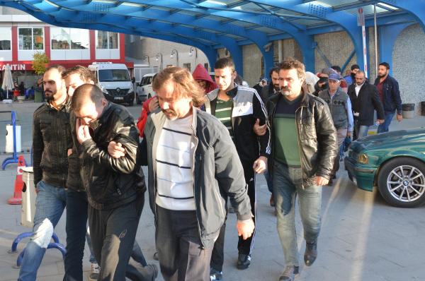 Okul önlerinde uyuşturucu satan şebekeye operasyon