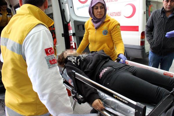 Bonzai içen 15 yaşındaki kız hastaneye kaldırıldı
