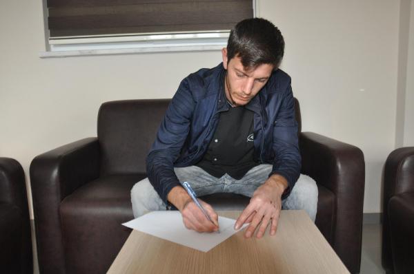 IŞİD'e katılan eşinin yanında götürdüğü oğluna kavuşmak için Cumhurbaşkanı ve Başbakan'a mektup yazdı